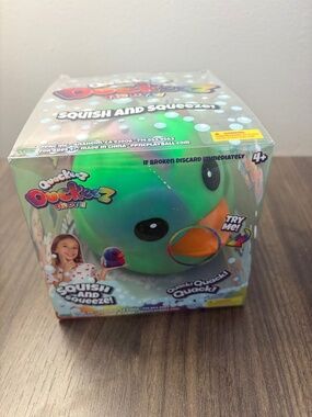 JUMBO SQUISHY and Squeeze DUCKEEZ TIE DYE DUCK VIRAL